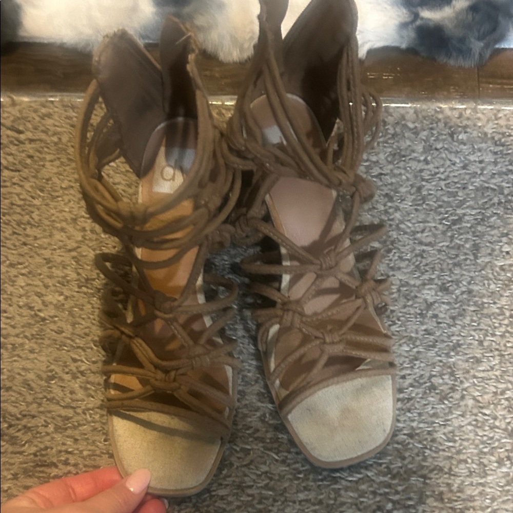 DV by Dolce Vita Tan Knotted Sandals